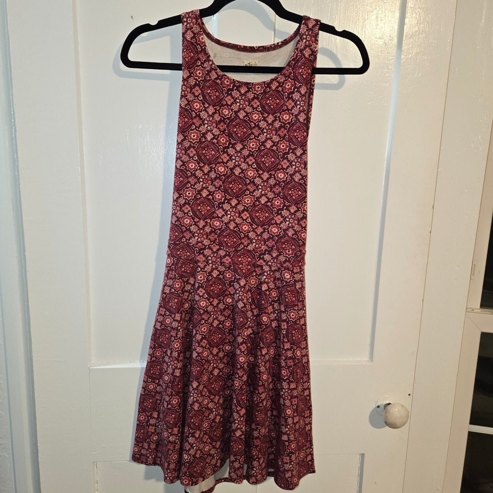 Hollister Red Geometric Medallion Print Sleeveless Skater Dress, M, Back Cut Out